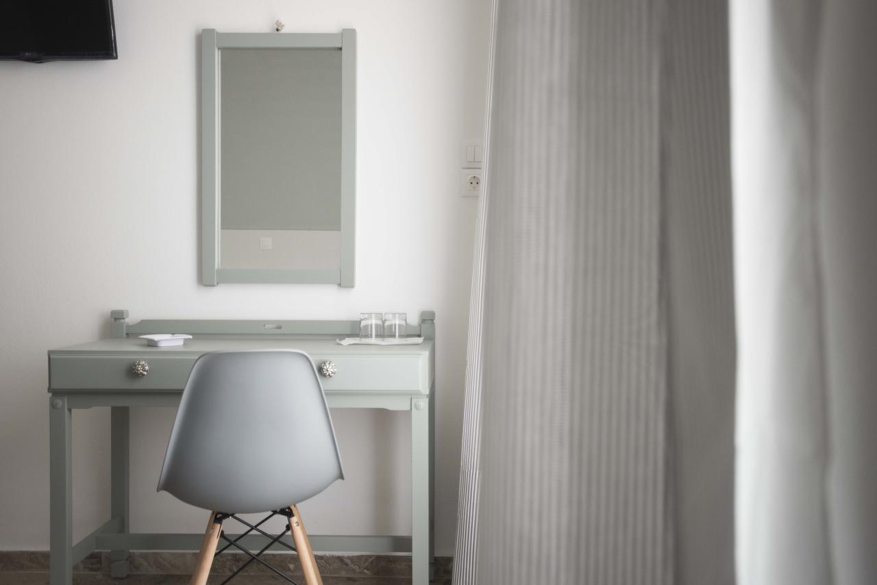 Hotel Finikas Метоні Екстер'єр фото